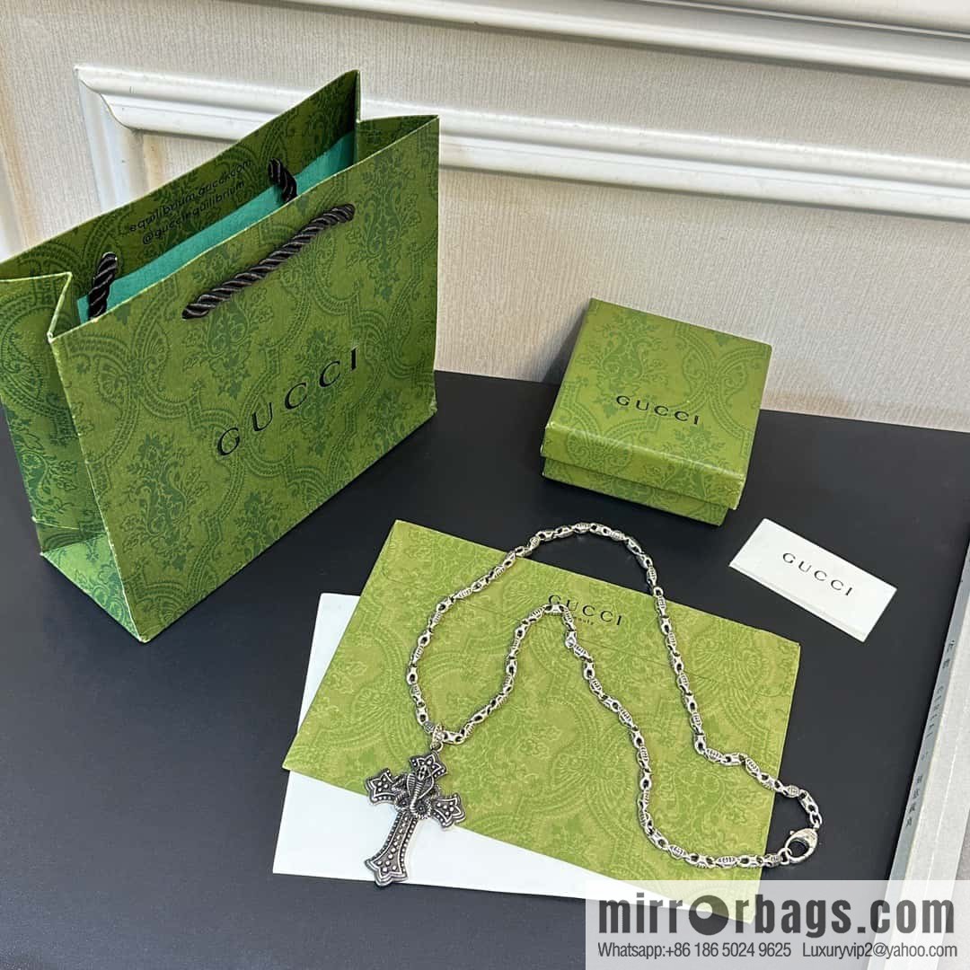 New Gucci Gucci Cross Snake Necklace