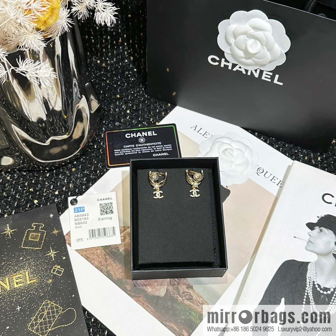 ☀️New ☑️ Chanel C2 double C angel wing earrings ☀️