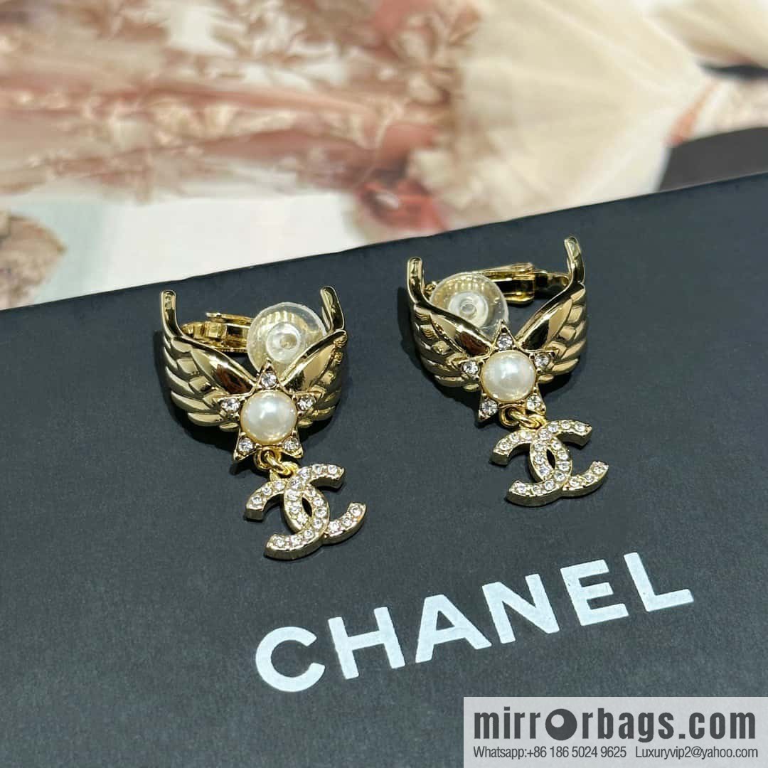 ☀️New ☑️ Chanel C2 double C angel wing earrings ☀️