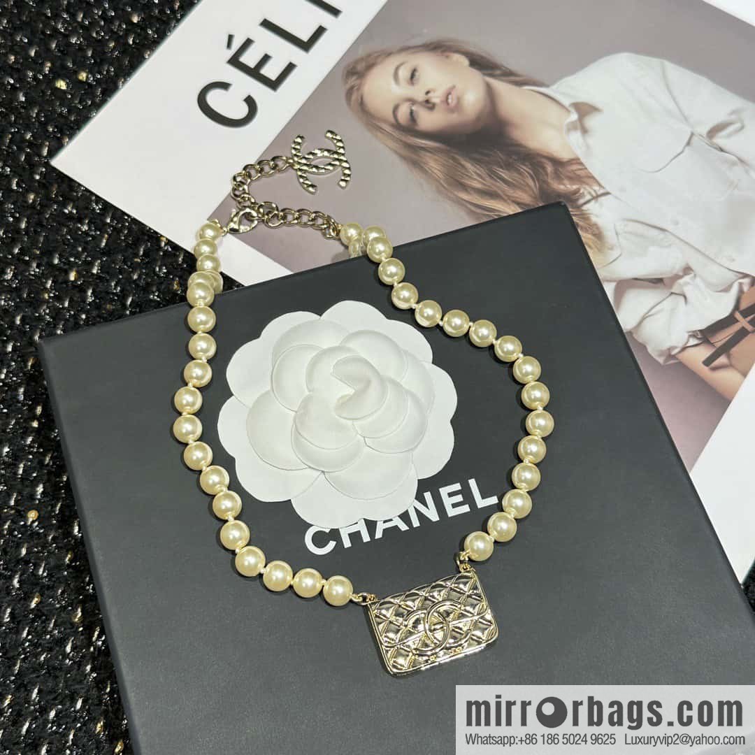 ☀️New ☑️ Chanel pearl bag 👜 necklace ☀️