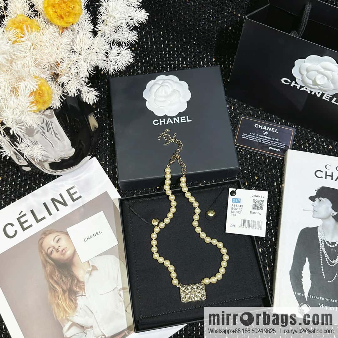 ☀️New ☑️ Chanel pearl bag 👜 necklace ☀️