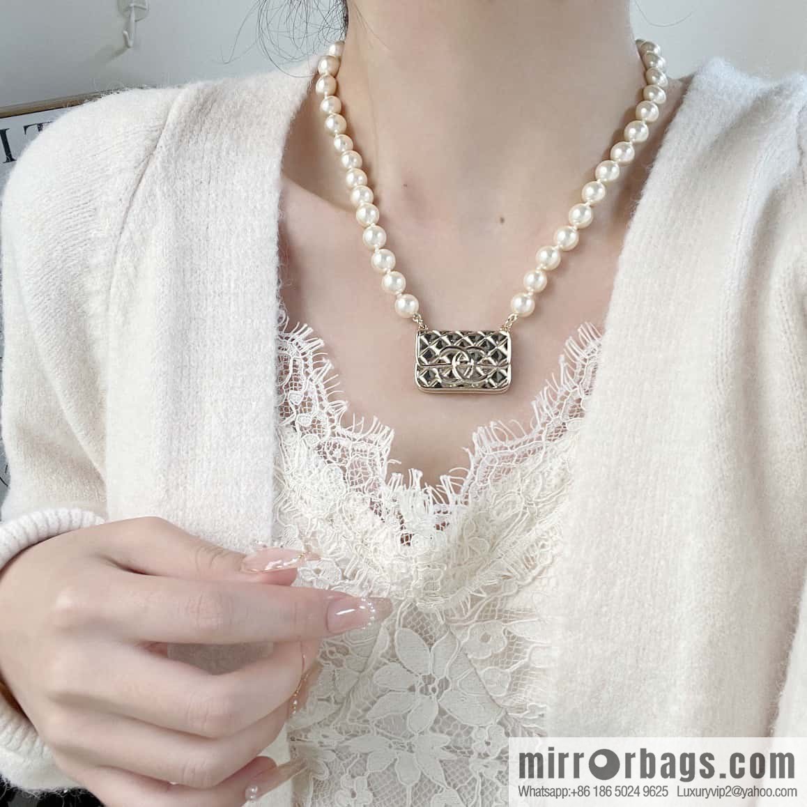 ☀️New ☑️ Chanel pearl bag 👜 necklace ☀️