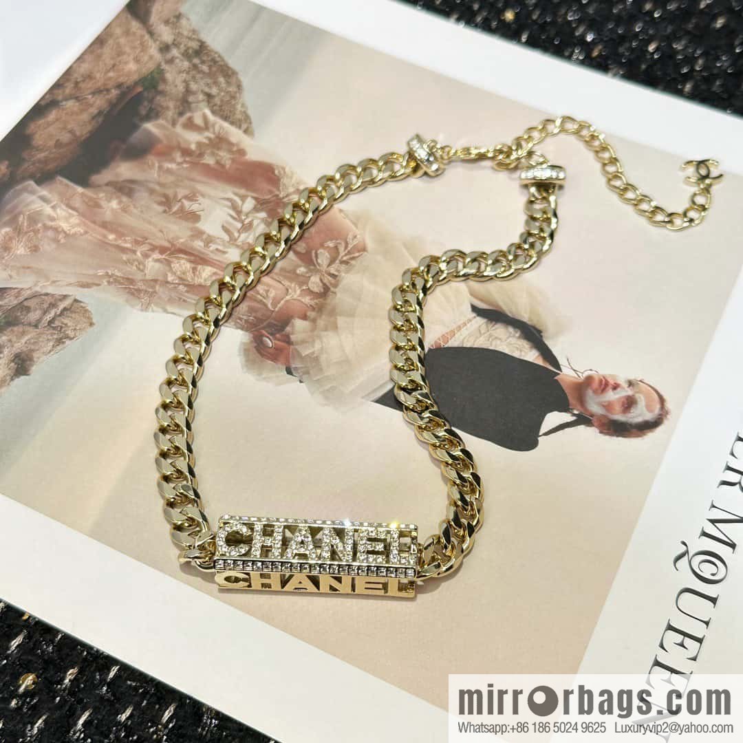 ☀️New ☑️ Chanel full diamond hollow letter necklace ☀️