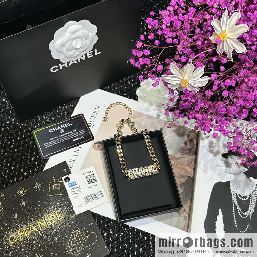 ☀️New ☑️ Chanel full diamond hollow letter necklace ☀️