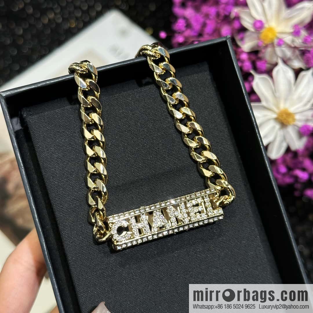 ☀️New ☑️ Chanel full diamond hollow letter necklace ☀️