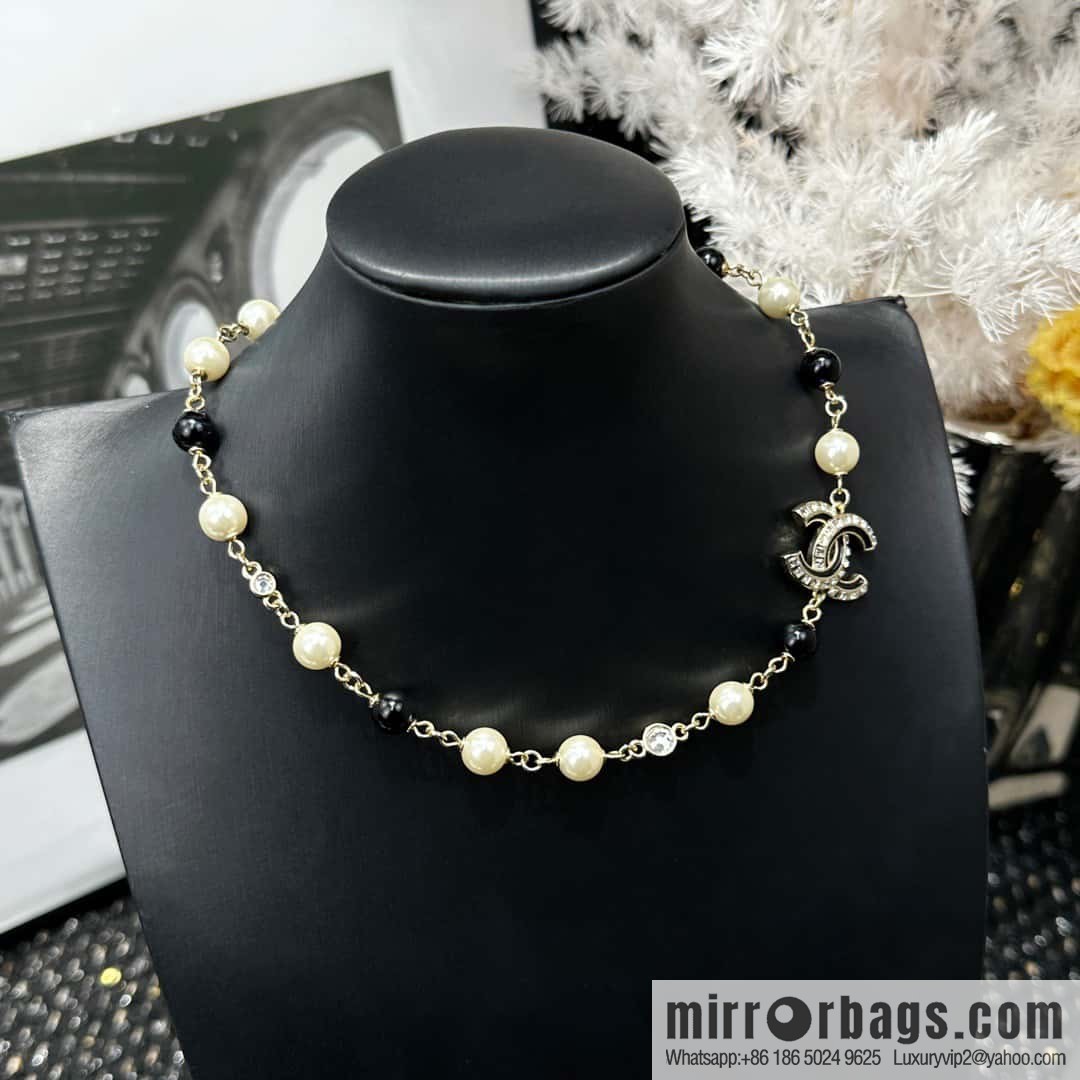 ☀️New ☑️ Chanel Double C Black Diamond Square Diamond Letter Necklace ☀️