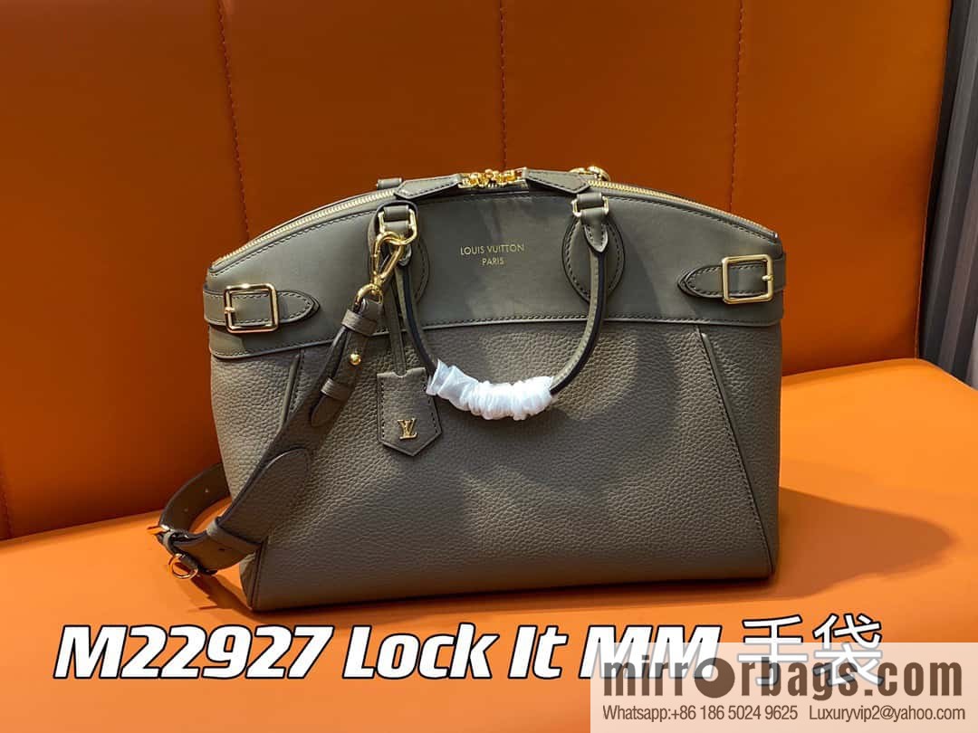 [Original order boutique] M22914 black full leather portable women's bag series Lock It MM handbag M22914 22925 22927 23061 Ays Lock It MM bag
