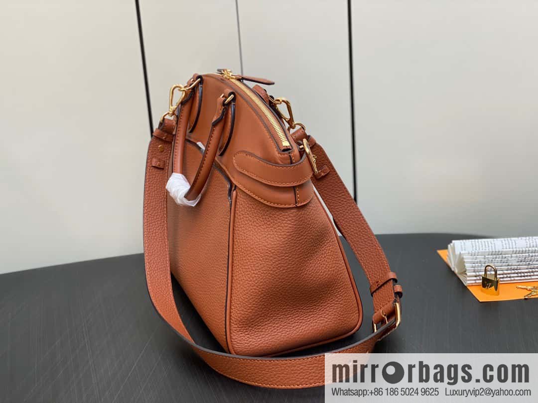 [Original order boutique] M22914 black full leather portable women's bag series Lock It MM handbag M22914 22925 22927 23061 Ays Lock It MM bag