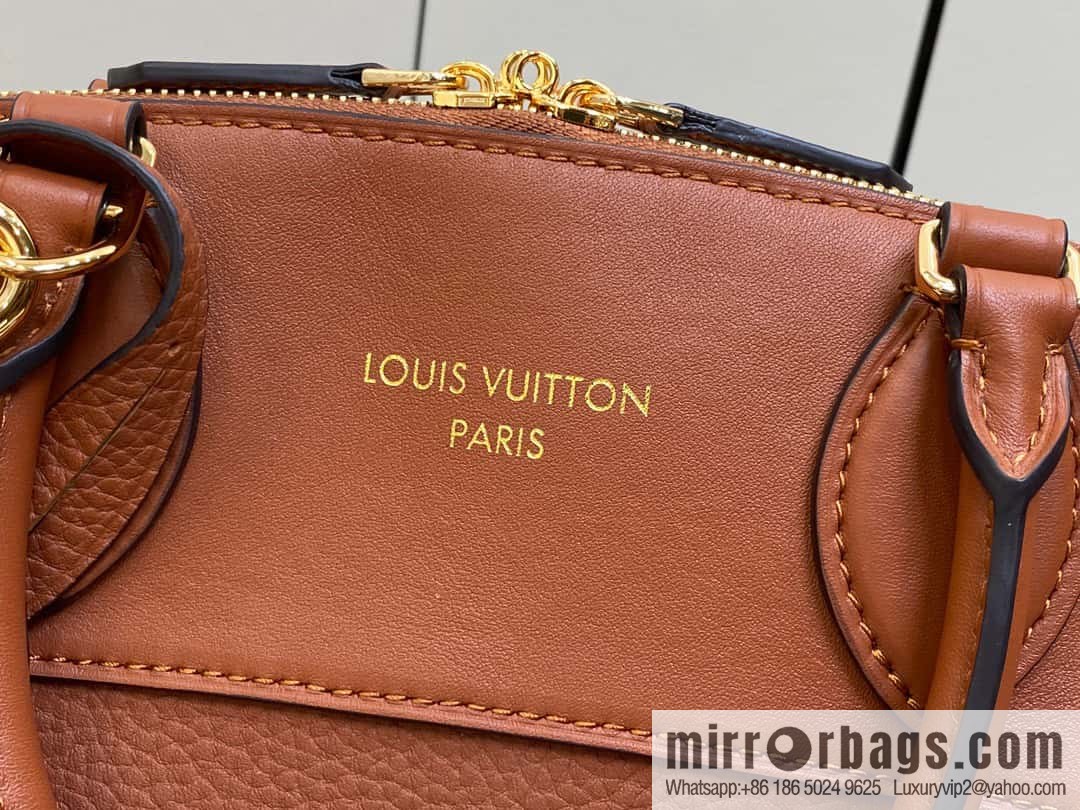 [Original order boutique] M22914 black full leather portable women's bag series Lock It MM handbag M22914 22925 22927 23061 Ays Lock It MM bag