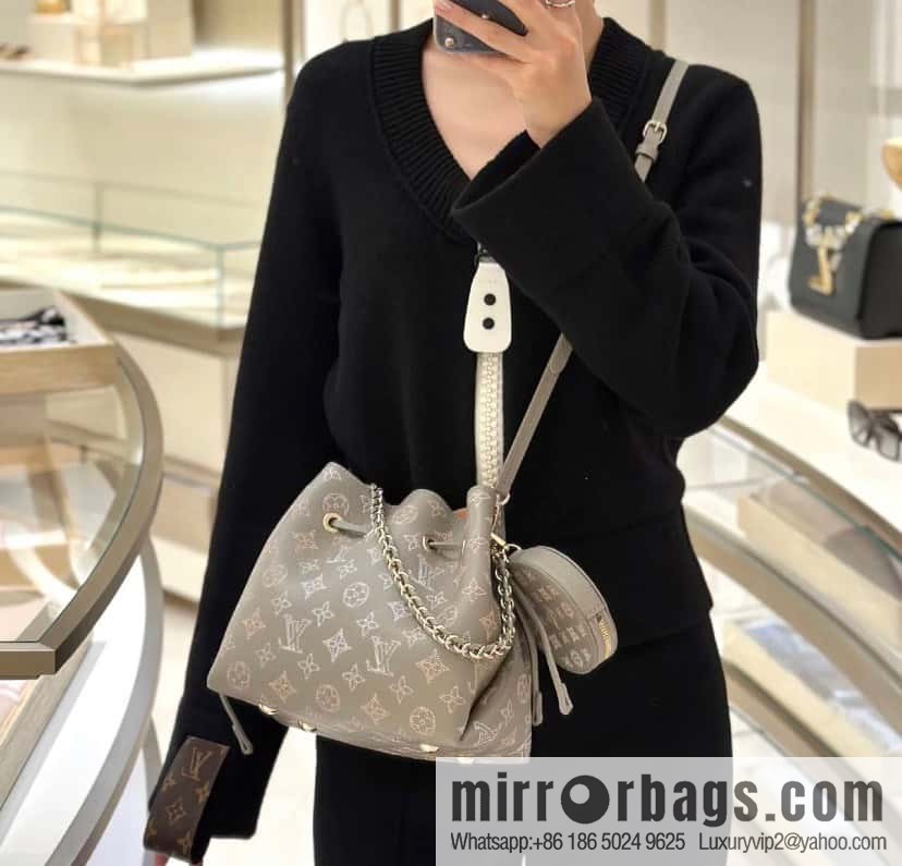 [Original single boutique] M23388 light gray, full leather bucket bag series BELLA handbag, gray/gradual change (cut-out)