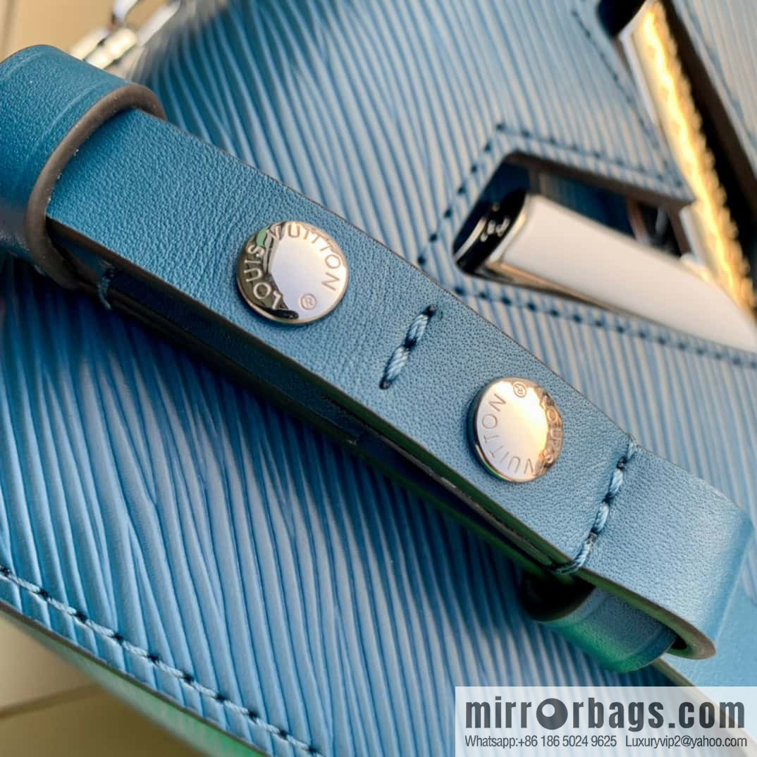 M21032 TWIST medium handbag