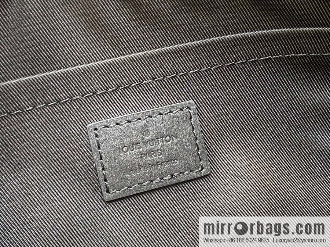 [Original single boutique] M46796 full leather black cylinder bag men's bag series Soft Polochon small handbag
