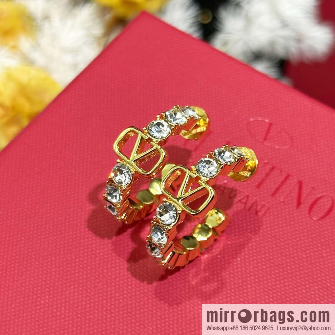 ❗️New ❗️ New ☑️ Valentino semi-round gold full diamond stud earrings