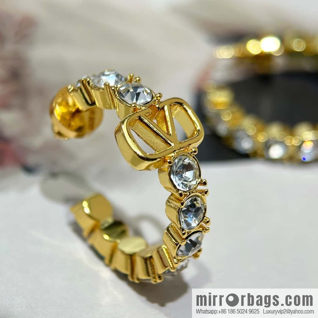 ❗️New ❗️ New ☑️ Valentino semi-round gold full diamond stud earrings