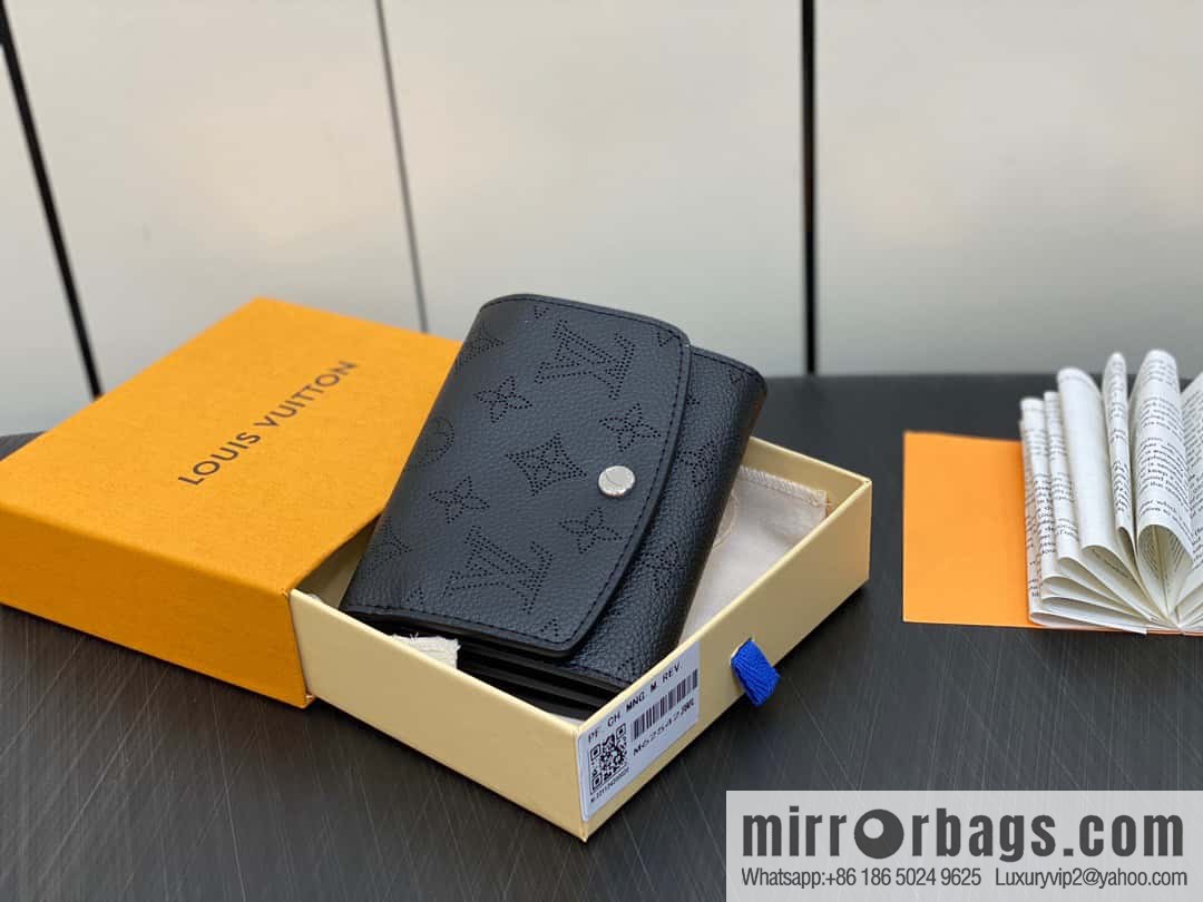 [Original single boutique] M62542 black full leather flip wallet series IRIS COMPACT wallet