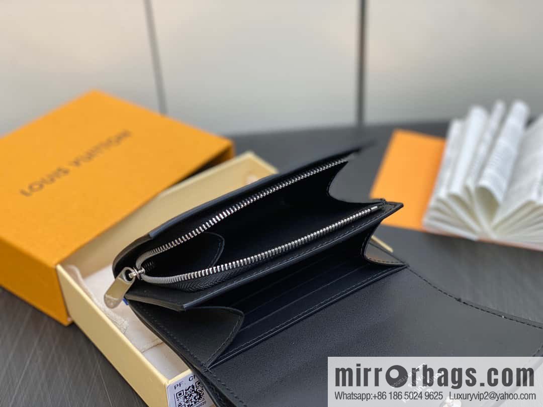 [Original single boutique] M62542 black full leather flip wallet series IRIS COMPACT wallet