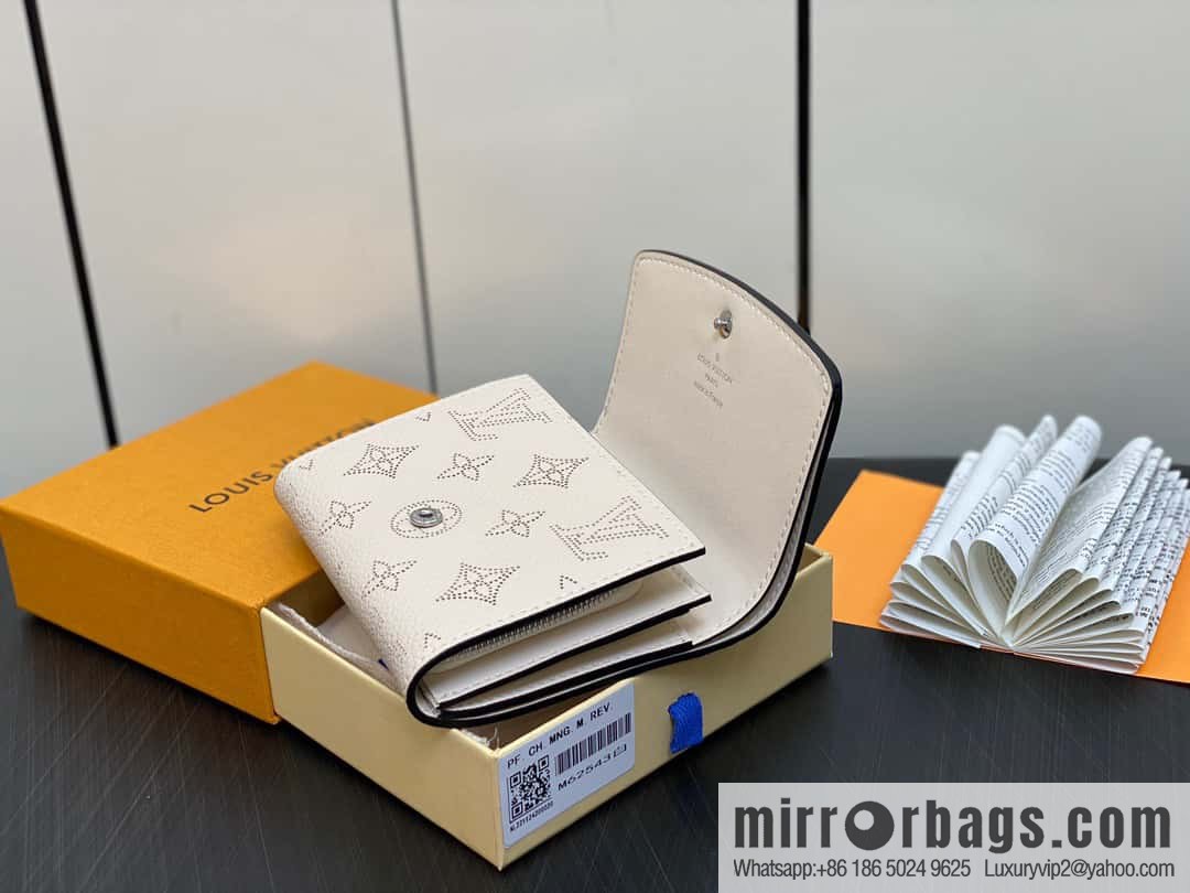 [Original single boutique] M62542 meters white, full leather flip wallet series IRIS COMPACT wallet