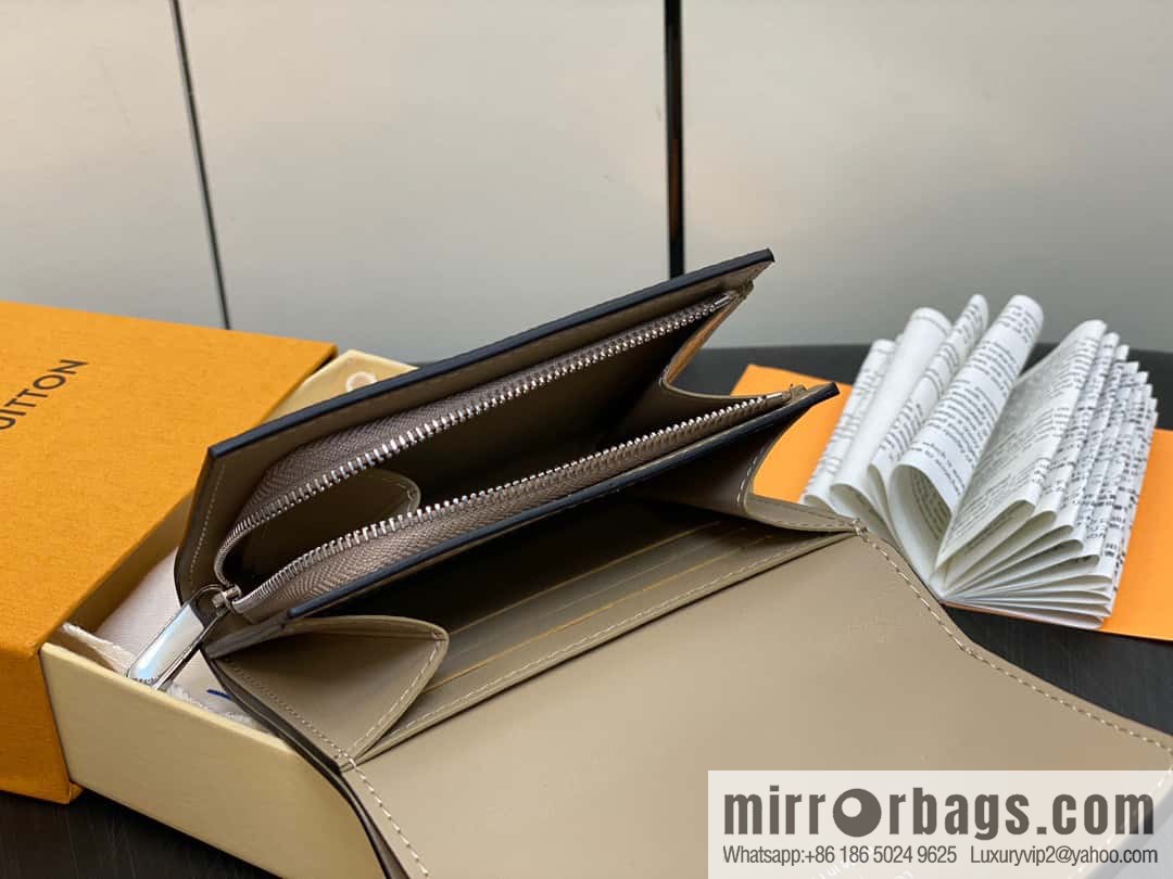 [Original single boutique] M62542 gray, full leather flip wallet series IRIS COMPACT wallet