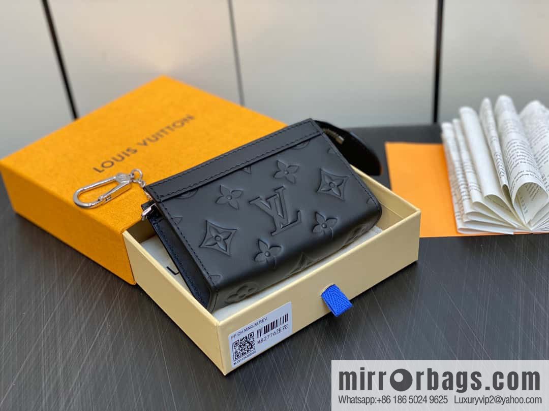 [Original single boutique] M82776 black full leather, key bag wallet series, new VOYAGE key bag in autumn and winter