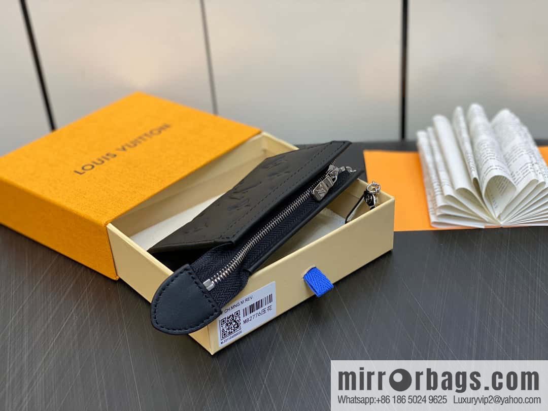 [Original single boutique] M82776 black full leather, key bag wallet series, new VOYAGE key bag in autumn and winter