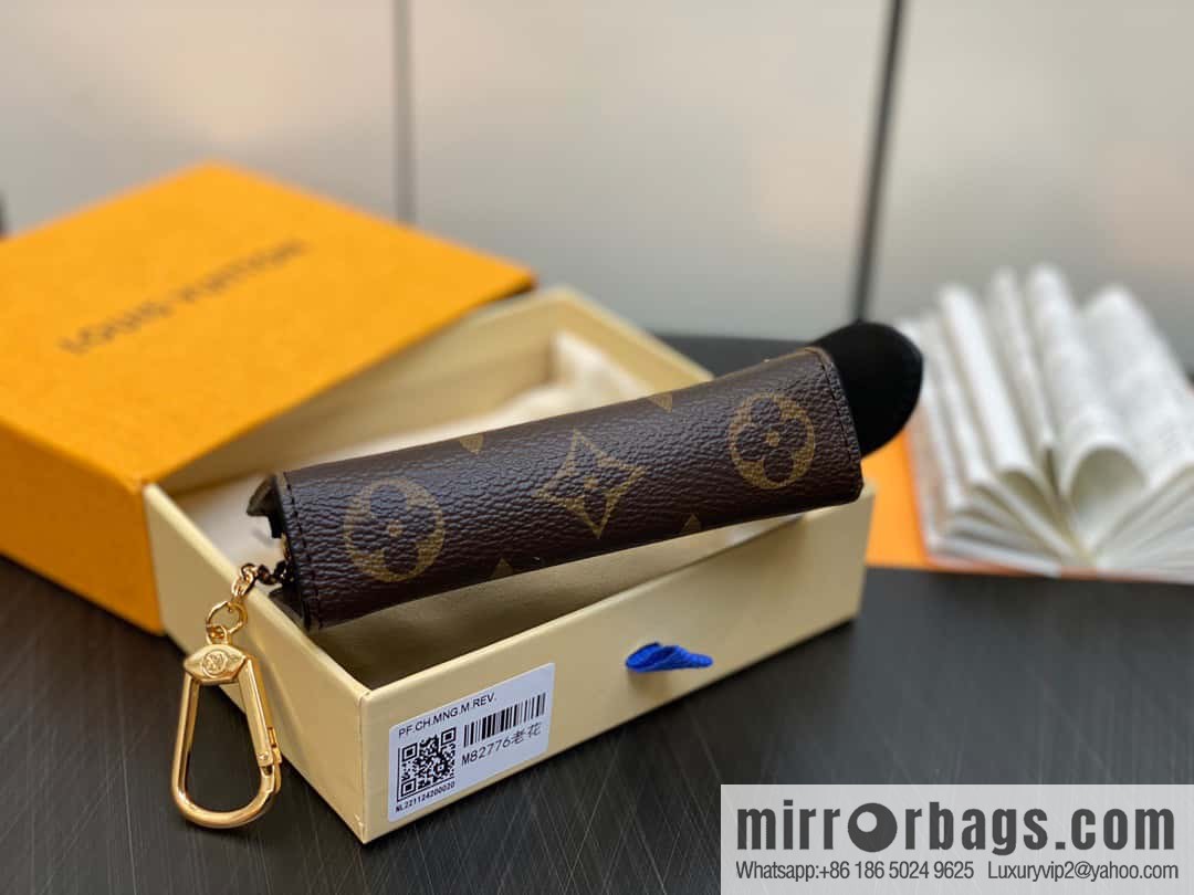 [Original single boutique] M82776 monogram key bag wallet series, autumn and winter new VOYAGE key bag