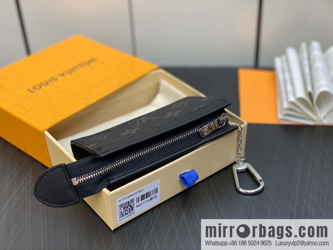 [Original order boutique] M82776 black flower, key bag wallet series, new VOYAGE key bag in autumn and winter