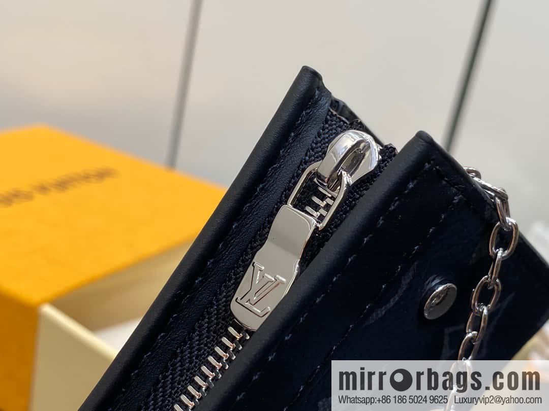 [Original order boutique] M82776 black flower, key bag wallet series, new VOYAGE key bag in autumn and winter