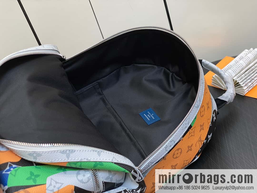 [Original single boutique] M46680 white eye backpack series DISCOVERY small backpack