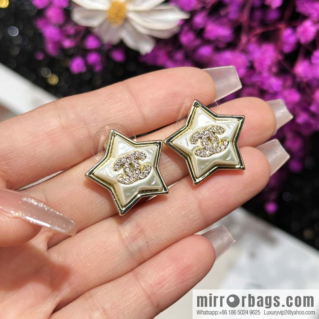 ☀️New ☑️ Chanel double C pentagram ⭐ star stud earrings ☀️