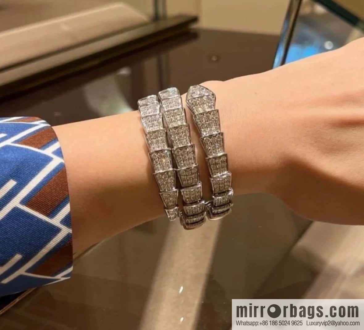 ☀BVLGARI three-layer full diamond snake bone bracelet bracelet ☀