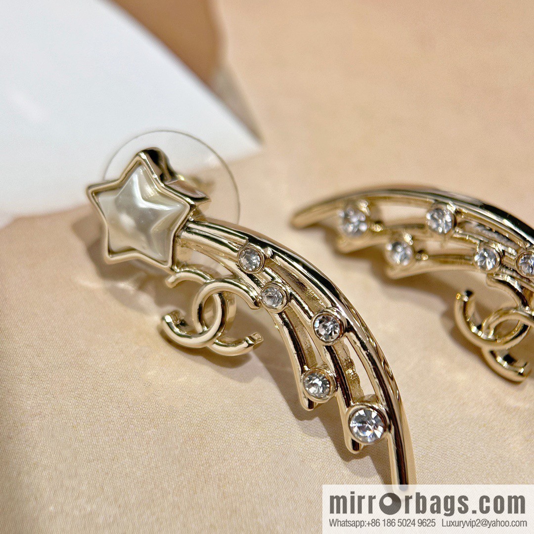 ☀️New ☑️ Chanel double C pentagram ⭐ star stud earrings ☀️