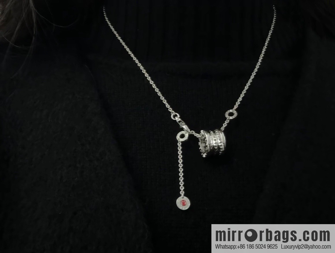☀BVLGARI Bulgari Charity Little Red Man Willow Necklace  ☀