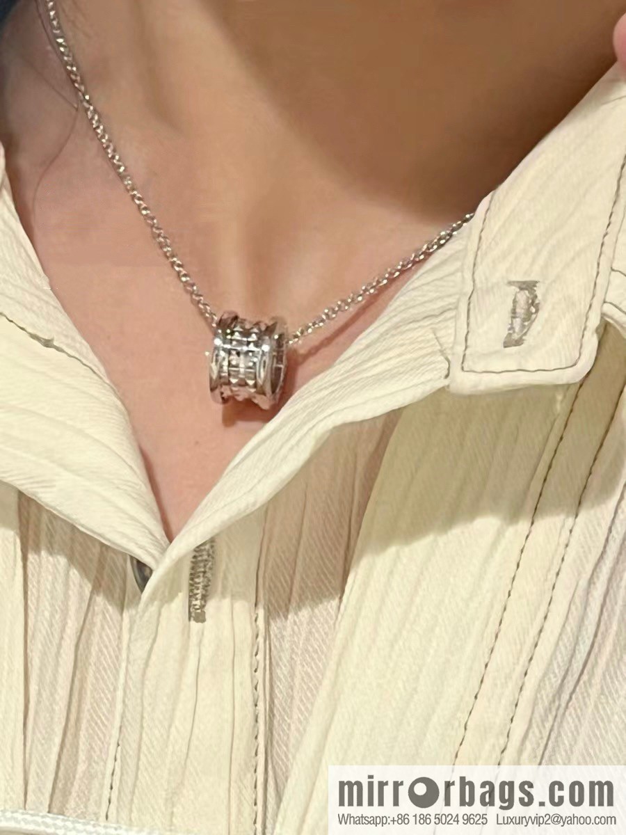 ☀BVLGARI Bulgari Charity Little Red Man Willow Necklace  ☀