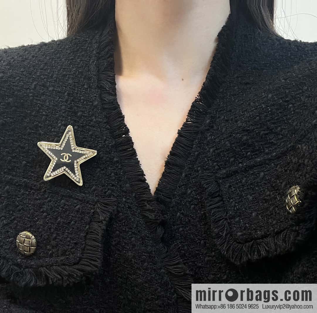 ☀️New ☑️ Chanel Double C Pentagram ⭐ Star Brooch ☀️