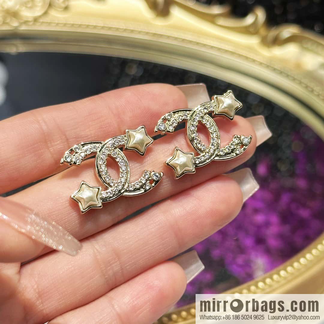 ☀️New ☑️ Chanel double C pentagram ⭐ star stud earrings ☀️