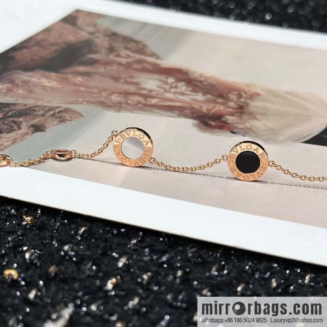 ☀BVLGARI Bulgari round cake four flower bracelet ☀️ rose gold white fritillary, black agate ☀️ can fit 15-19cm hand circumference