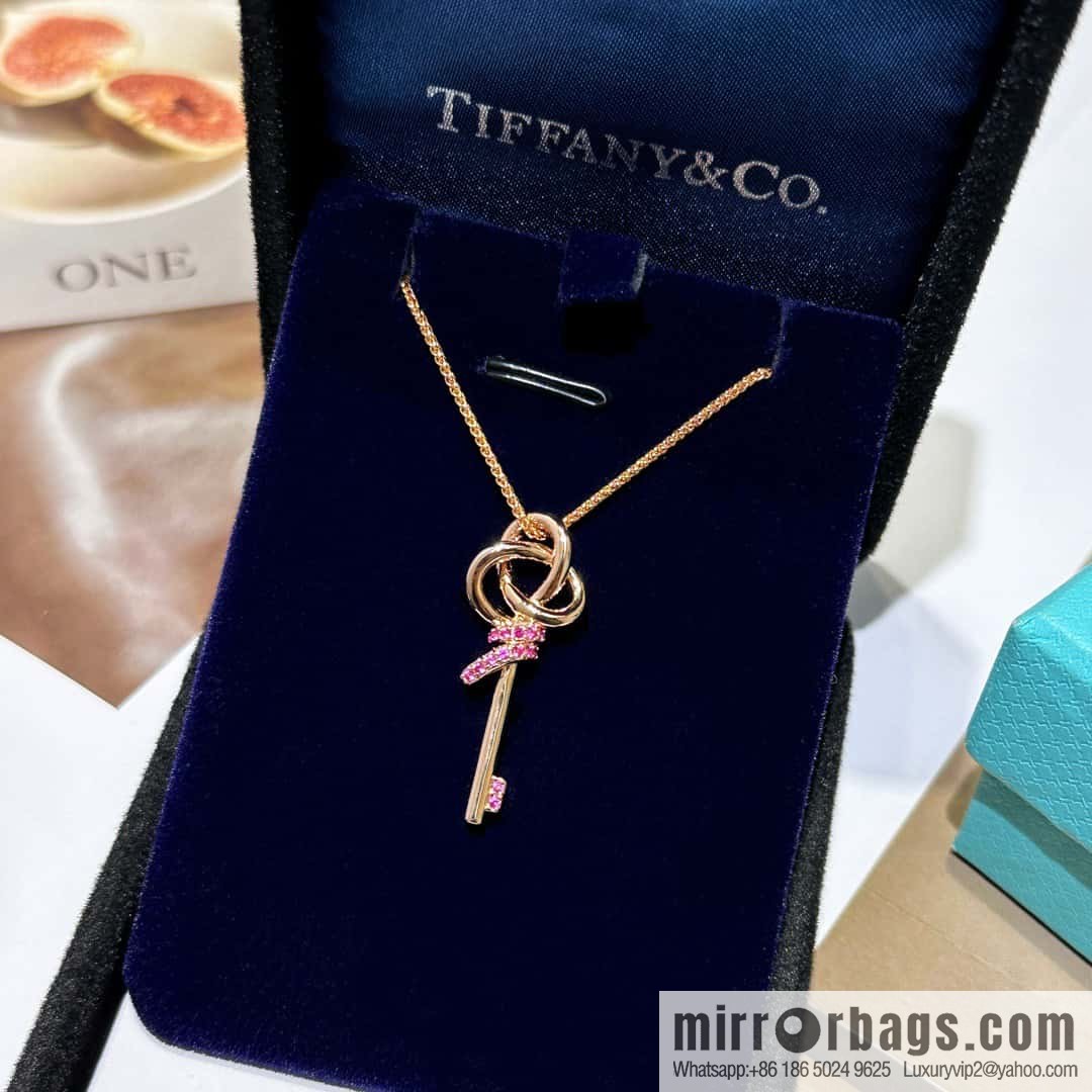 ❗️New ❗️ New ☑️ TIFFANY & Co. Woven Pink Diamond Key Necklace