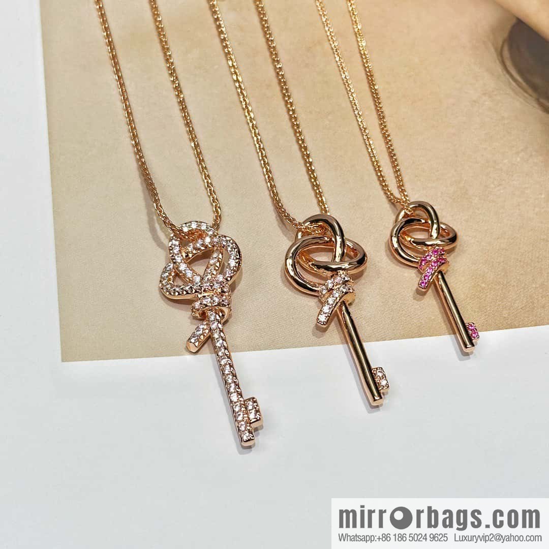 ❗️New ❗️ New ☑️ TIFFANY & Co. Woven Pink Diamond Key Necklace