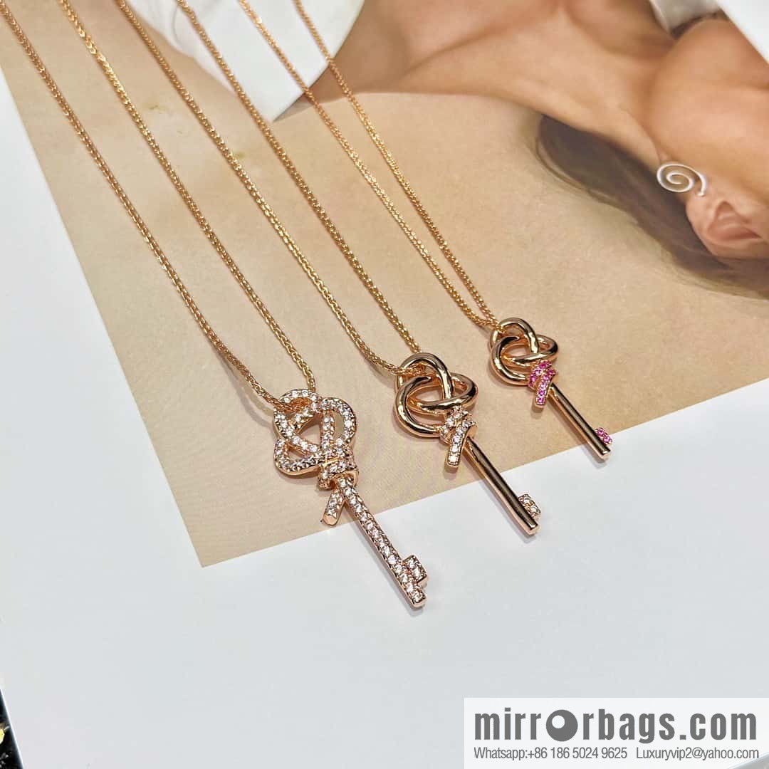 ❗️New ❗️ New ☑️ TIFFANY & Co. Woven Pink Diamond Key Necklace