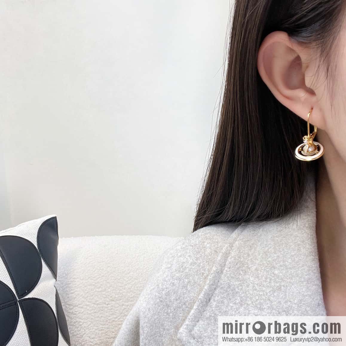 ❗️New ❗️ Original order y New ☑️ Vivienne Westwood Queen Mother Saturn stud earrings