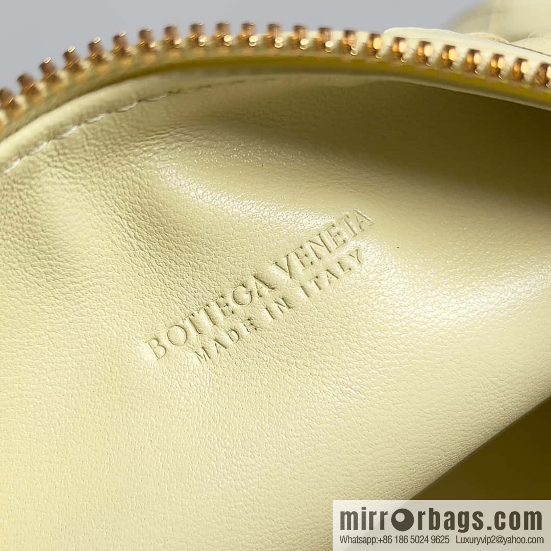 BvWallace Shoulder Bento Bag, Model 754443 intrecciato woven bag, ice cream color