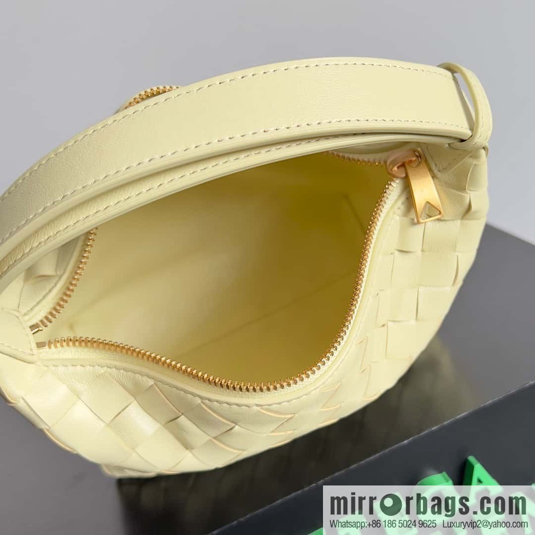BvWallace Shoulder Bento Bag, Model 754443 intrecciato woven bag, ice cream color