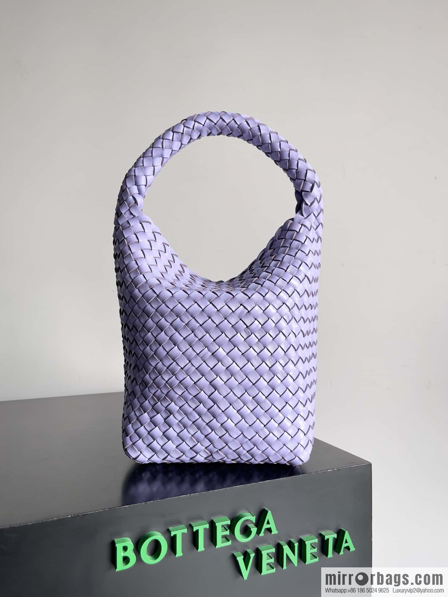 BV Cabat Bucket bucket bag model number: 753172 crystal purple