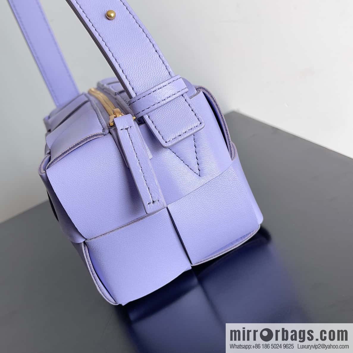 BV autumn and winter beautiful armpit bag BOTTEGA's new BRICK CASSETTE model number: 729166 crystal purple