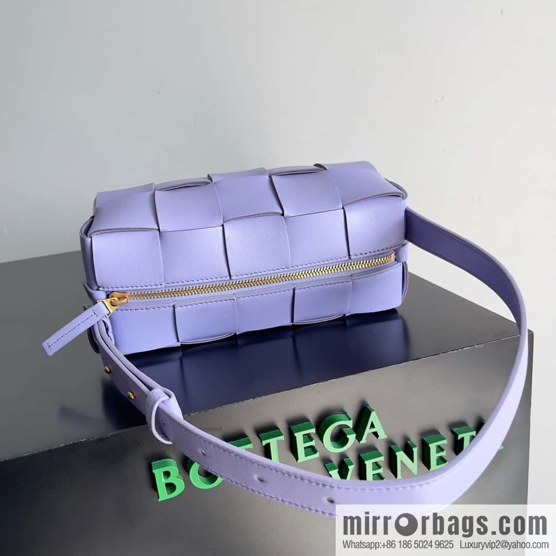 BV autumn and winter beautiful armpit bag BOTTEGA's new BRICK CASSETTE model number: 729166 crystal purple