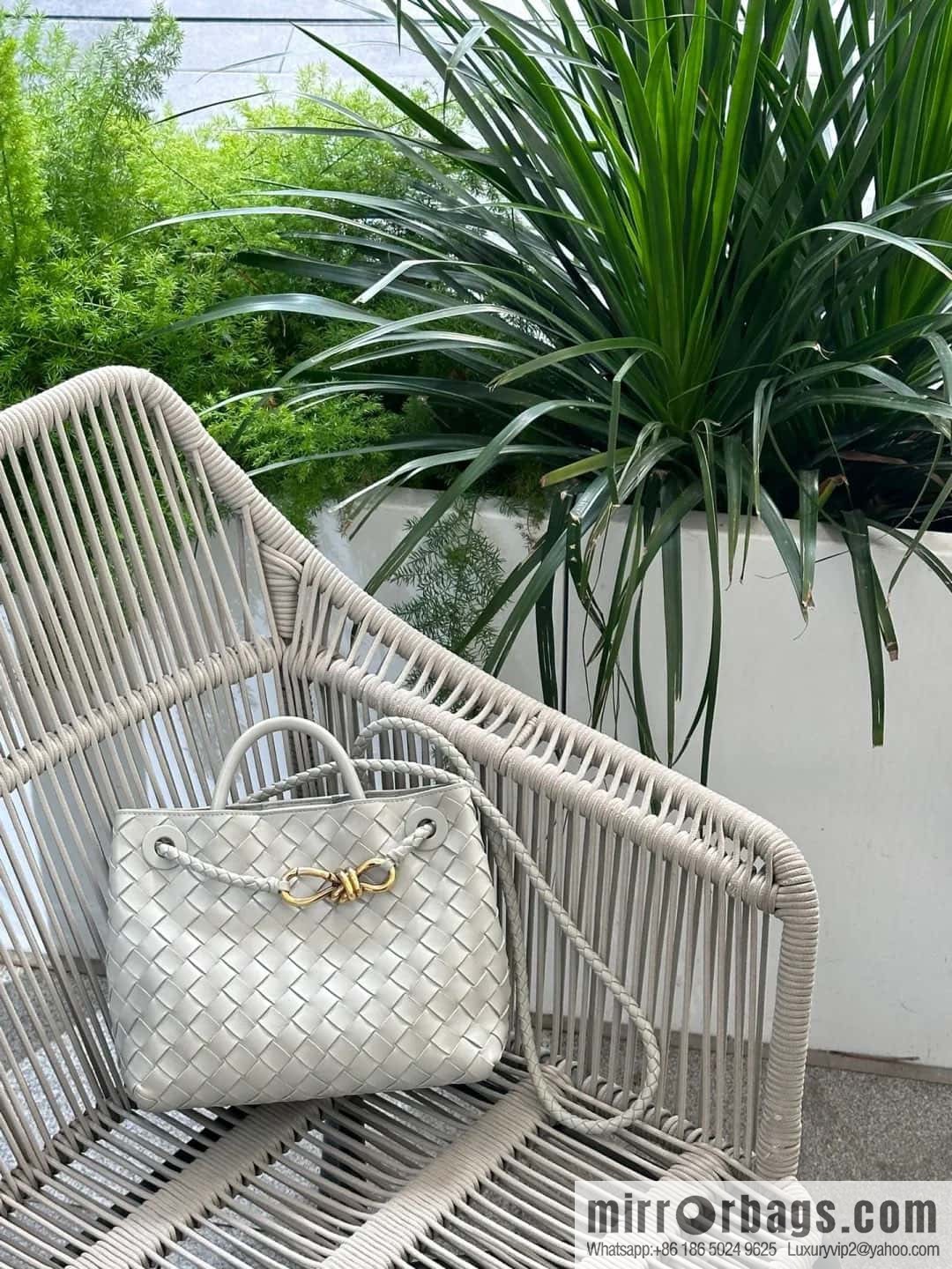 BV Bottega Veneta2023 New Andiamo woven handbag, medium, model number: 743572 agate gray