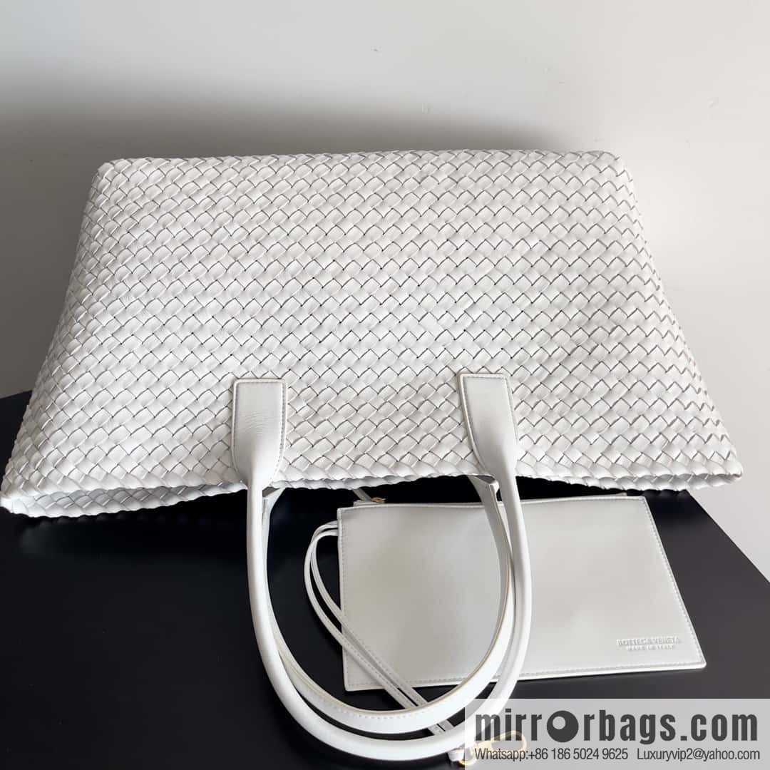 B new Cabat large shopping bag model number: 608811 white