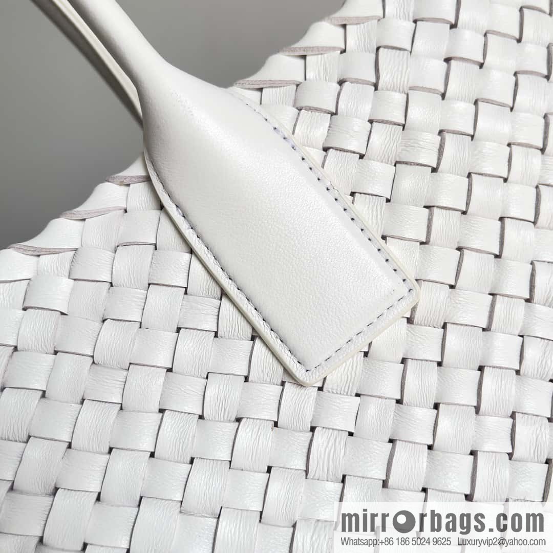 B new Cabat large shopping bag model number: 608811 white