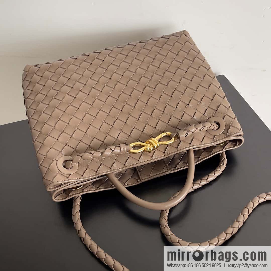 BV Bottega Veneta2023 new Andiamo woven handbag, medium, model number: 743572 khaki