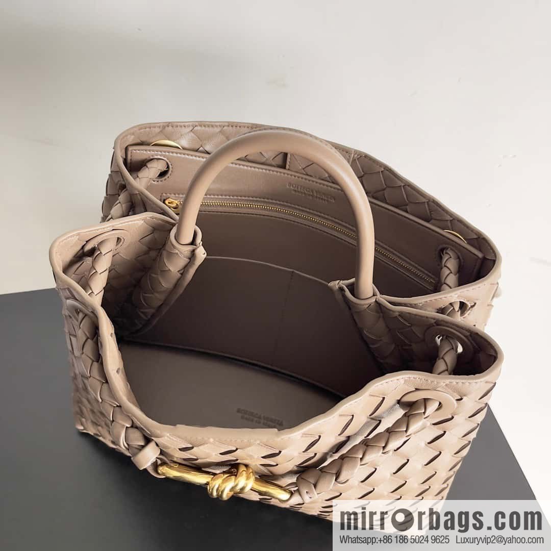 BV Bottega Veneta2023 new Andiamo woven handbag, medium, model number: 743572 khaki